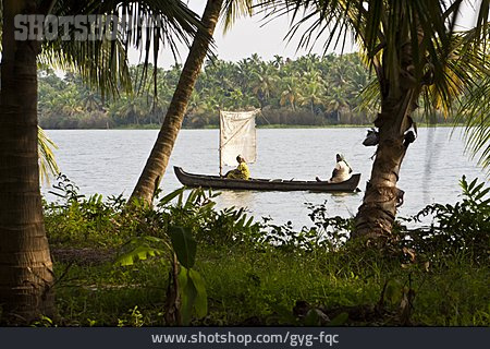 
                Boot, Indien, Kerala                   