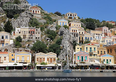 
                Griechenland, Symi, Hafenpromenade                   