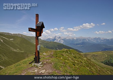
                Gipfelkreuz, Sellraintaler Höhenweg                   