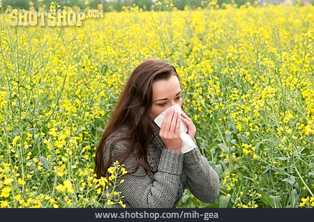 
                Allergie, Heuschnupfen, Nase Putzen                   