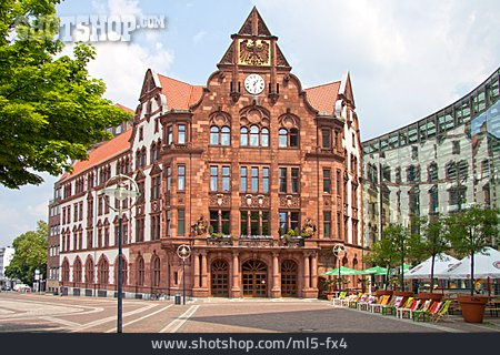 
                Rathaus, Dortmund, Friedensplatz                   