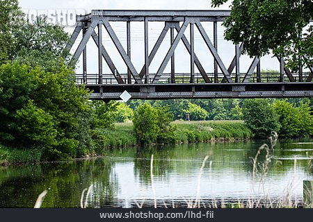 
                Stahlbrücke, Eisenbahnbrücke                   