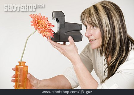 
                Frau, Blume, Fotografieren                   