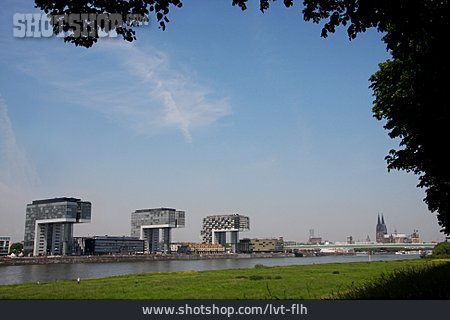 
                Köln, Rheinauhafen                   