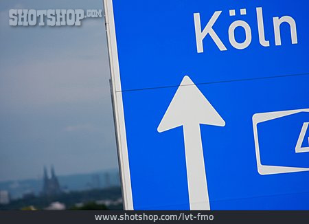
                Autobahn, Köln, Autobahnschild                   