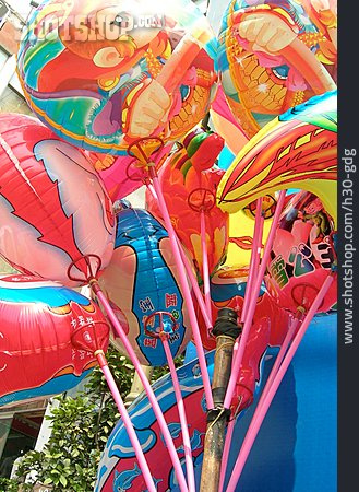 
                Luftballon, Jahrmarkt                   