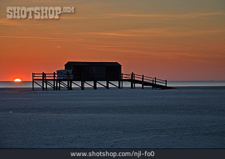 
                Sonnenuntergang, Nordsee, Strandhaus                   
