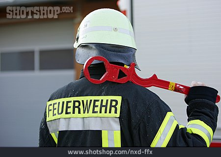 
                Feuerwehr, Feuerwehrmann, Schieberschlüssel                   