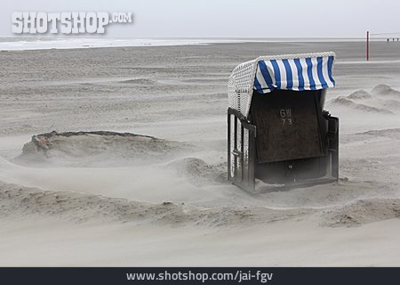 
                Strandkorb, Stürmisch, Sandsturm                   
