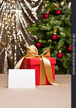 
                Textfreiraum, Bescherung, Weihnachtsgeschenk, Weihnachtskarte                   