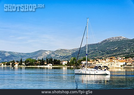 
                Segelboot, Kroatien, Kastela                   