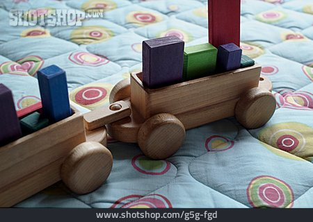 
                Spielzeug, Holzspielzeug, Holzzug                   