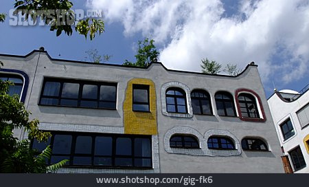 
                Friedensreich Hundertwasser, Lutherstadt Wittenberg, Luther-melanchthon-gymnasium                   