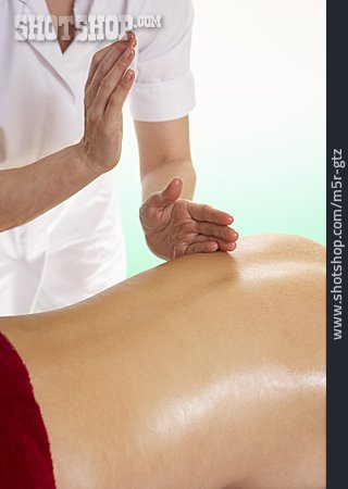 
                Massage, Rückenmassage                   