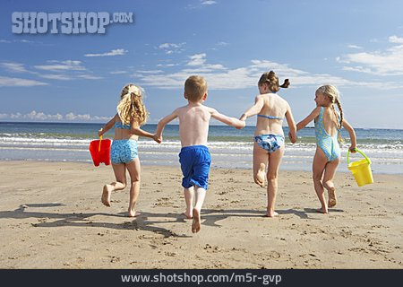 
                Junge, Kind, Mädchen, Reise & Urlaub, Ferien, Strandurlaub                   