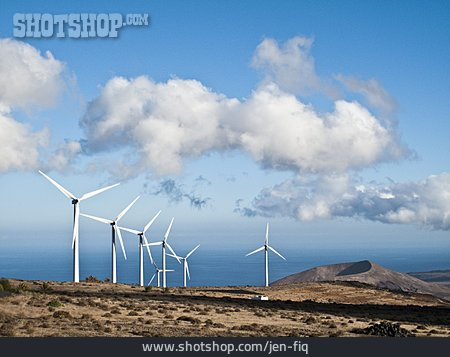 
                Lanzarote, Windenergie, Windrad, Stromerzeugung                   