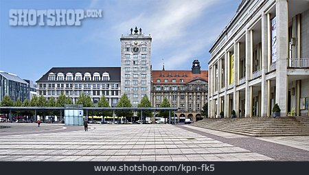 
                Leipzig, Augustusplatz, Krochhochhaus                   