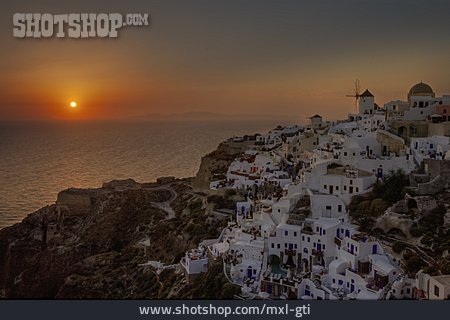 
                Sonnenuntergang, Abendstimmung, Santorini, Griechenland                   