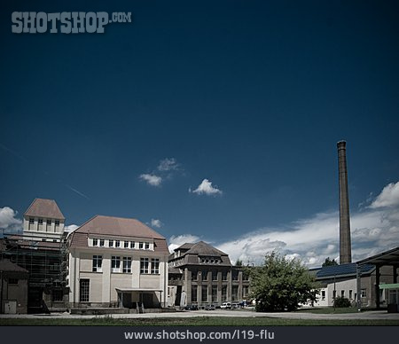 
                Industriegebäude                   