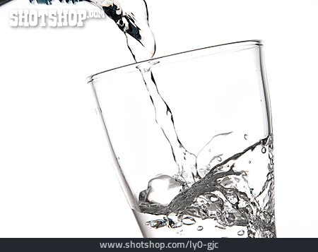 
                Wasserglas, Wasserstrahl, Einschenken                   