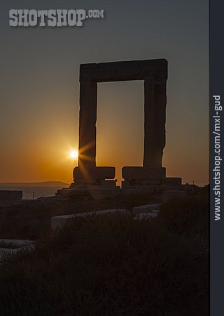 
                Tor, Naxos, Portara                   