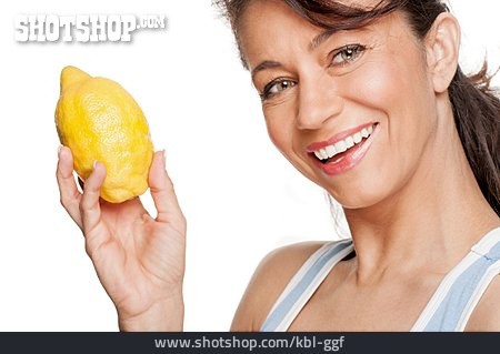 
                Frau, Gesunde Ernährung, Zitrone                   