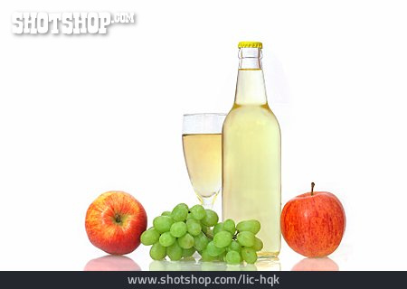 
                Fruchtsaft, Weißwein, Apfelwein                   