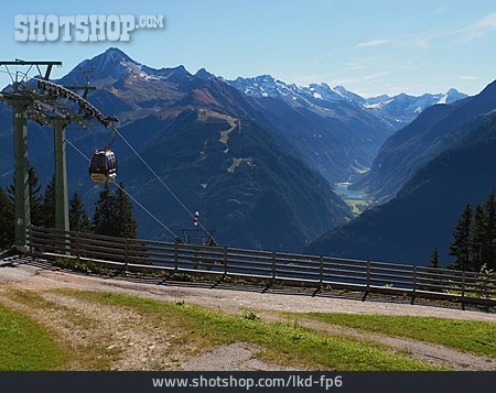 
                Zillertal, Gondelbahn, Mayrhofen                   