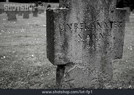 
                Soldatenfriedhof, Kriegsopfer, Soldatengrab                   