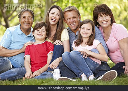 
                Familie, Großeltern, Generation, Familienausflug                   