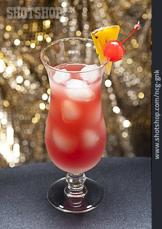 
                Cocktail, Cocktailglas, Singapore Sling                   