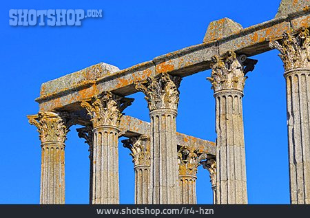 
                Säule, Evora, Templo Romano                   