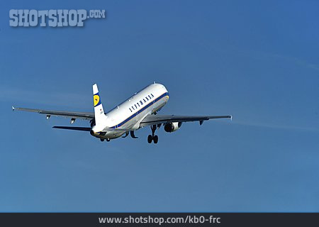 
                Flugreise, Passagierflugzeug, Lufthansa                   