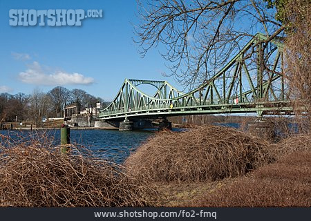 
                Glienicker Brücke                   