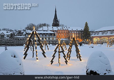 
                Weihnachtsbeleuchtung, Schloss Erbach                   