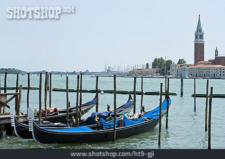 
                Gondel, Venedig, Canal Grande, Markusdom                   