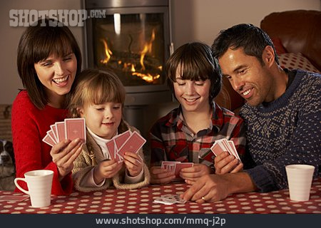 
                Spaß & Vergnügen, Spielkarten, Familie, Gesellschaftsspiel, Familienleben                   