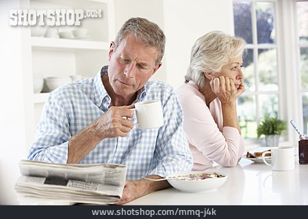 
                Paar, Ehepaar, Beziehungskrise, Ignorant, Seniorenpaar                   