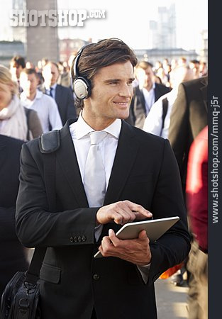 
                Geschäftsmann, Mobile Kommunikation, Tablet-pc                   