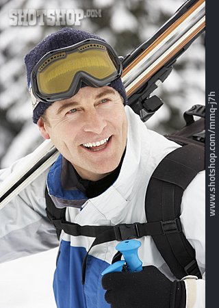 
                Mann, Skifahrer                   
