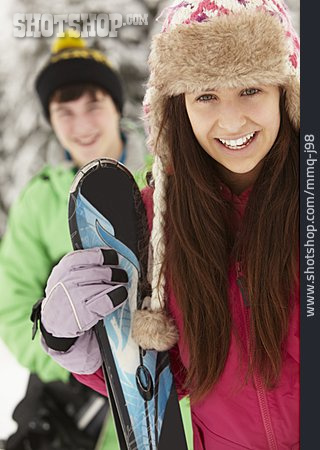 
                Teenager, Jugendliche, Skiurlaub                   