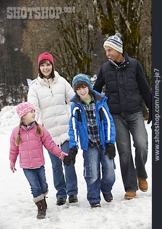 
                Spaziergang, Familie, Winterspaziergang                   