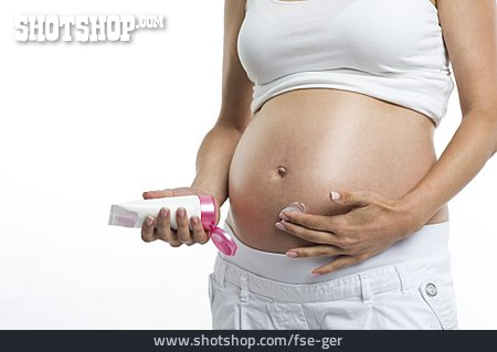 
                Schwangerschaft, Schwanger, Babybauch, Eincremen, Schwangere                   