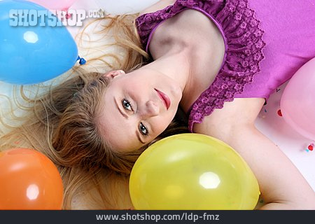 
                Feier, Luftballon, Geburtstagskind                   