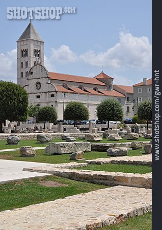 
                Kirche, Marienkirche, Zadar, Römisches Forum                   