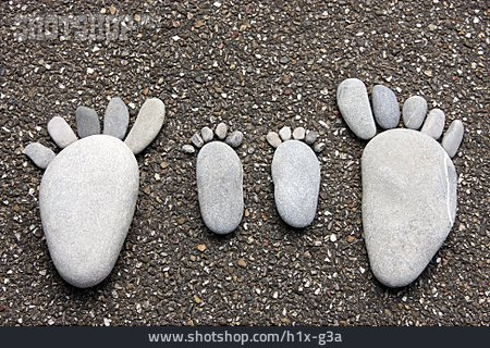 
                Parent, Stone, Foot                   