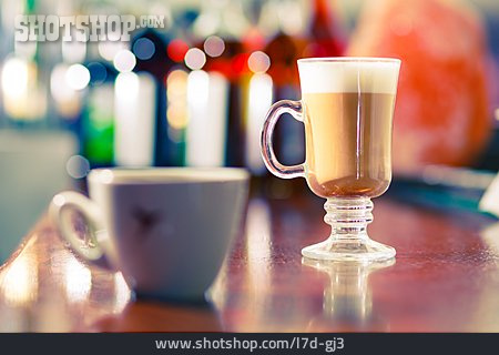 
                Café, Bar, Cappuccino                   