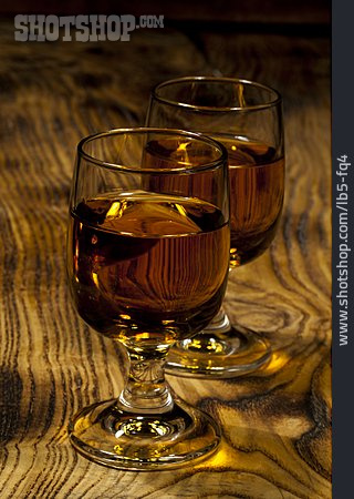 
                Cognac, Whisky                   
