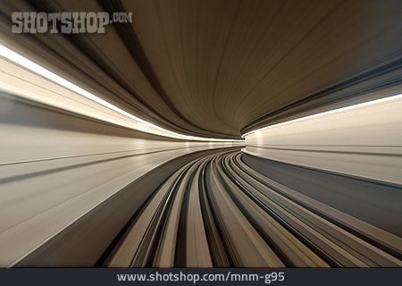 
                Tunnel, Schienenverkehr, Tunnelröhre                   