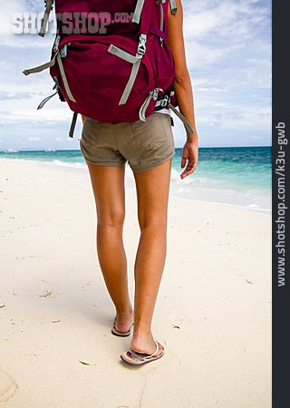 
                Unterwegs, Urlaub, Reisen, Touristin, Backpacker                   